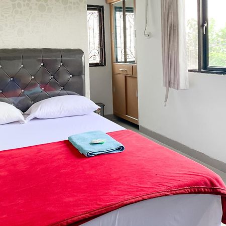 Penginapan Losmen Ayu Pamanukan Redpartner Pamanukan Hilir 外观 照片