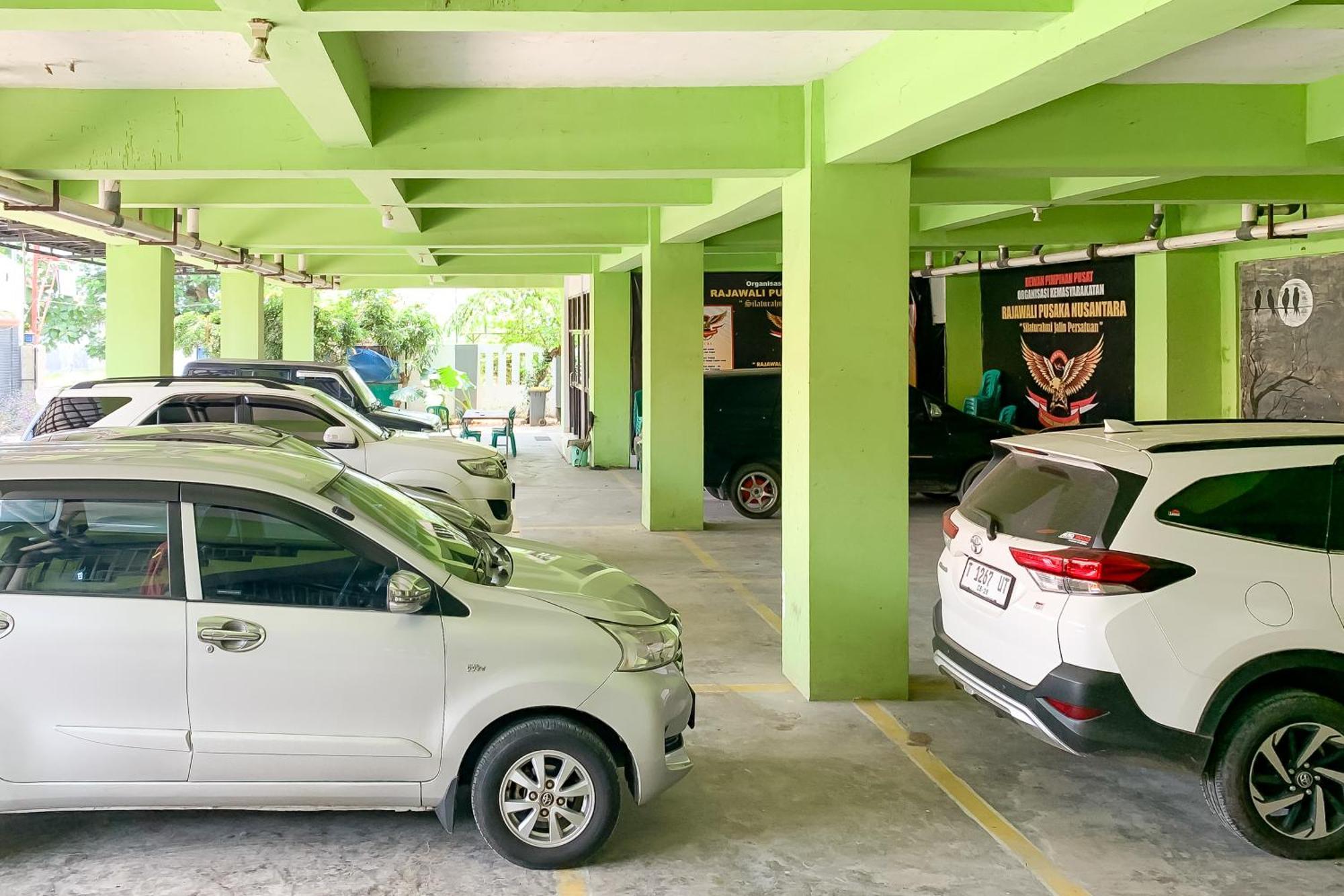 Penginapan Losmen Ayu Pamanukan Redpartner Pamanukan Hilir 外观 照片