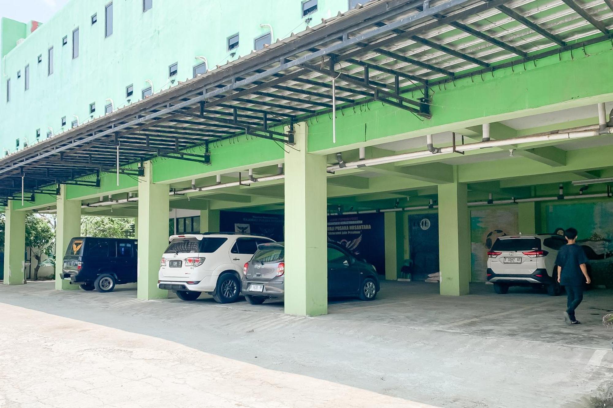 Penginapan Losmen Ayu Pamanukan Redpartner Pamanukan Hilir 外观 照片